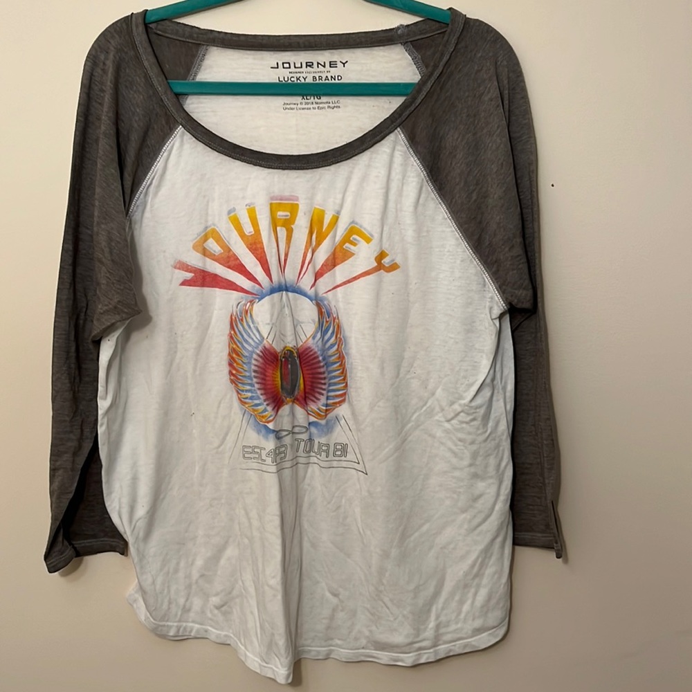 Lucky brand white and grey journey t shirt! Size extra large.